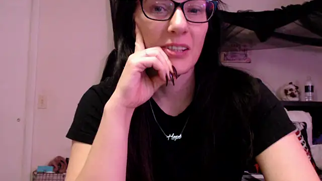 Snapshot of CrystalLakeXO chatting on June 2026 08:27:02 AM CrystalLakeXO online show from June 2026 08:27:02 AM