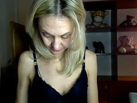 Snapshot of Tanya6547 chatting on December 2024 01:51:02 PM Tanya6547 online show from December 2024 01:51:02 PM