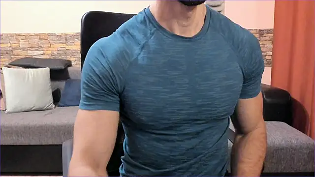 HotHunkTrainer online show from November 2025 08:01:02 AM