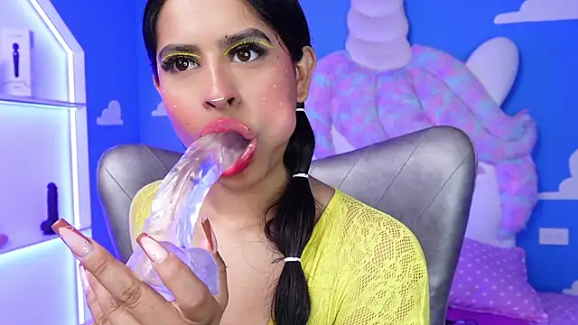 miss romyna online show from January 2025 11:09:02 AM