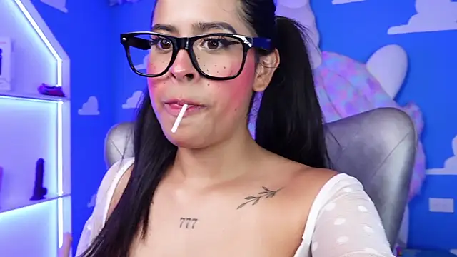 miss romyna online show from February 2025 02:12:01 PM