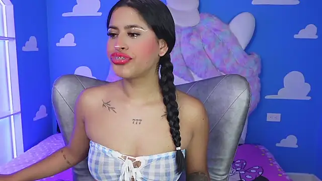 miss romyna online show from November 2025 11:09:02 AM