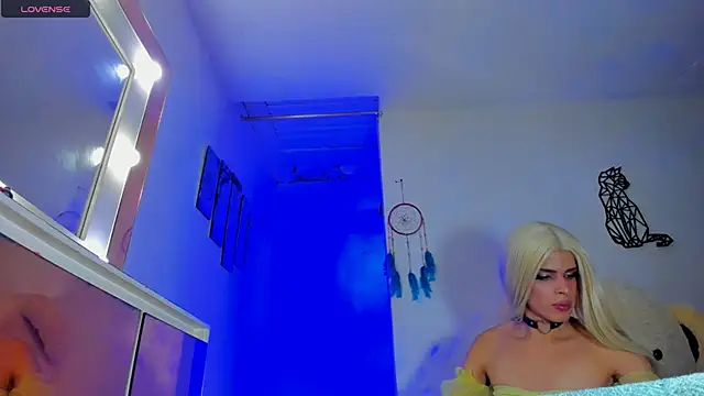 emperatrizhotwolf online show from March 2025 07:41:02 AM