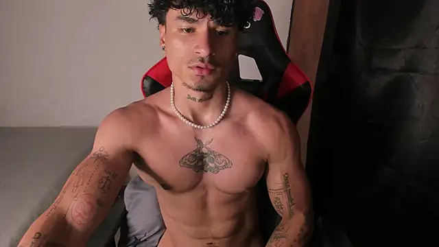 Snapshot of Thomas_Fit1 chatting on May 2026 02:50:01 AM Thomas Fit1 online show from May 2026 02:50:01 AM
