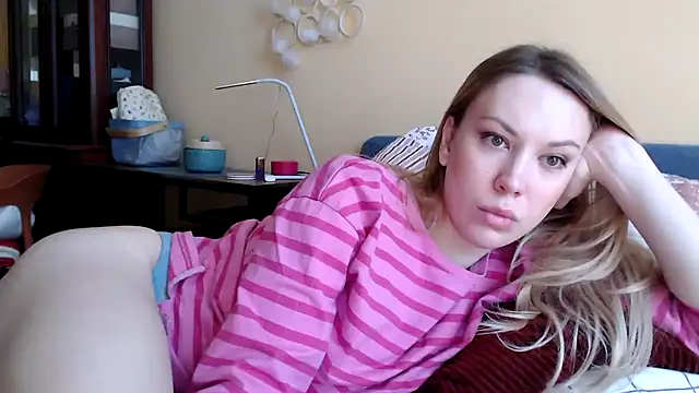 Scarlettford online show from February 2025 11:56:01 AM