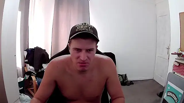 PKrisztian online show from September 2025 02:41:01 PM