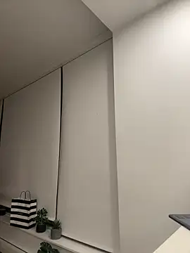 jAsMinE678 online show from February 2025 03:47:02 AM