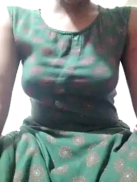 Snapshot of rituporna2004 chatting on January 2025 01:43:01 PM rituporna2004 online show from January 2025 01:43:01 PM