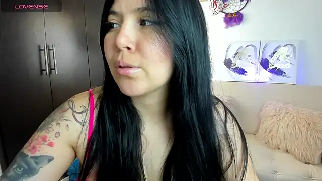Snapshot of AilynRed chatting on May 2026 02:28:02 AM AilynRed online show from May 2026 02:28:02 AM