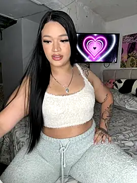 Snapshot of GemaGranadoss chatting on October 2025 11:04:02 PM GemaGranadoss online show from October 2025 11:04:02 PM