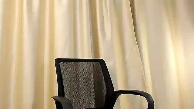 a lejandro 0 8 online show from January 2025 07:05:01 AM