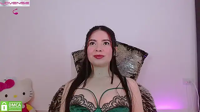 LauryMoons online show from May 2026 11:10:01 PM