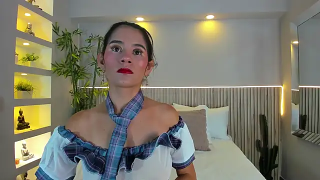 EmmilyCollson online show from October 2025 05:08:01 PM