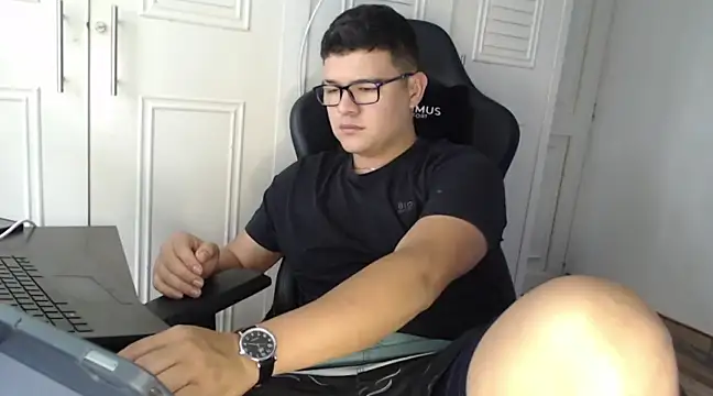 Plug Control online show from January 2025 07:03:01 PM