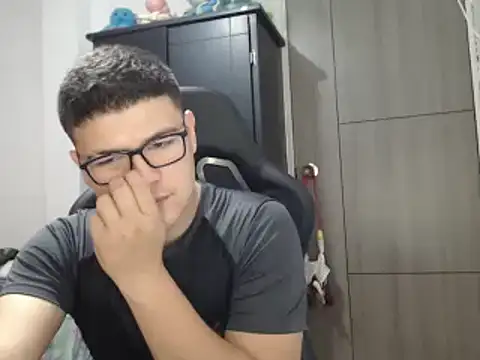 Plug Control online show from March 2025 08:53:02 PM