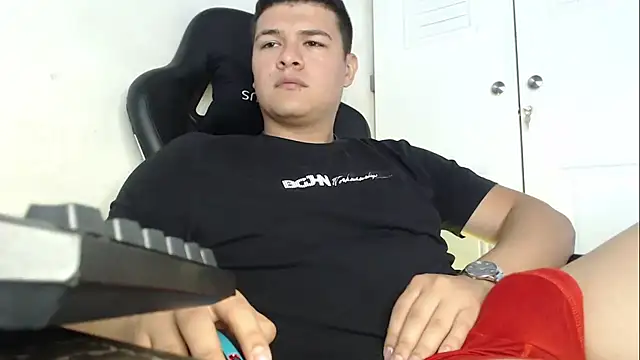 Plug Control online show from September 2025 04:40:02 PM