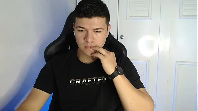 Plug Control online show from September 2025 04:51:02 PM