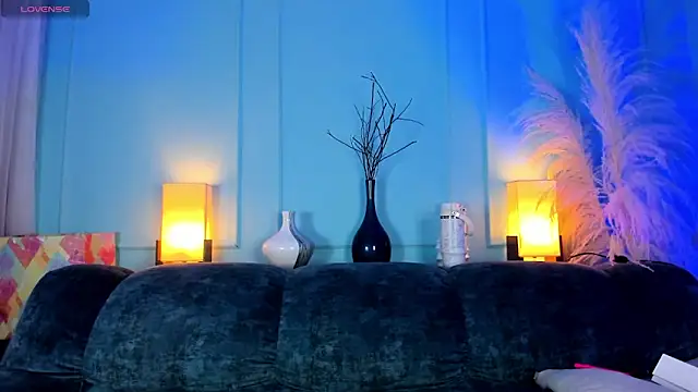 Courtney gonet online show from October 2025 01:12:02 PM