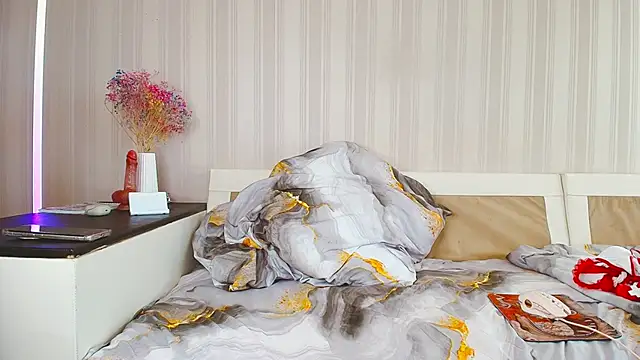 Meowroslava online show from October 2025 01:43:02 PM