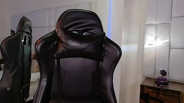 Snapshot of lia_mariana chatting on September 2025 03:27:02 PM lia mariana online show from September 2025 03:27:02 PM