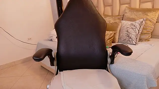 Snapshot of lia_mariana chatting on October 2025 06:19:01 PM lia mariana online show from October 2025 06:19:01 PM