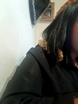 lia mariana online show from February 2026 03:48:02 AM