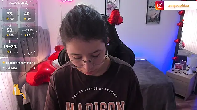 Amy joones online show from February 2025 12:39:02 PM