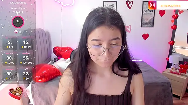 Amy joones online show from February 2025 04:26:01 PM