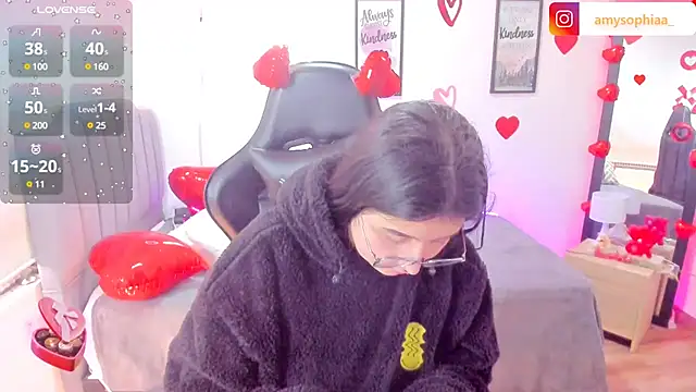 Amy joones online show from February 2025 07:31:02 PM