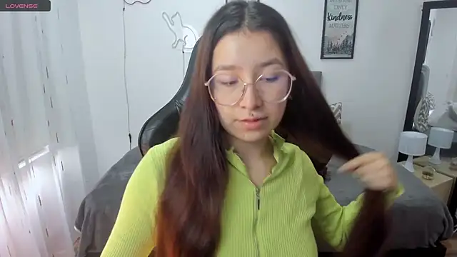 Amy joones online show from October 2025 12:57:02 PM