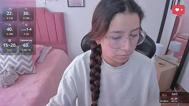 Amy joones online show from December 2025 12:54:01 PM