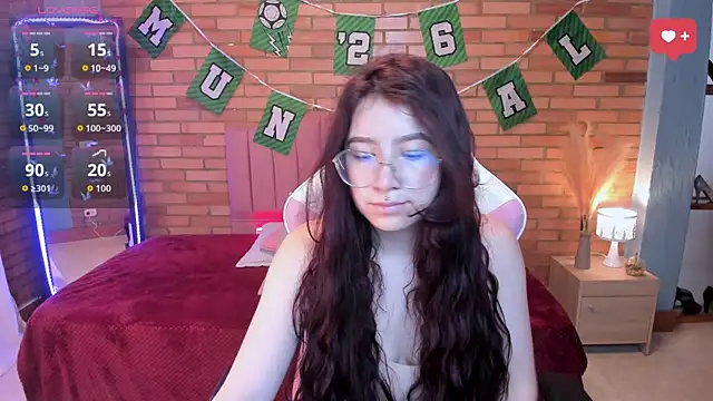 Snapshot of Amy_joones chatting on June 2026 11:41:01 AM Amy joones online show from June 2026 11:41:01 AM