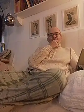 MadProfessor online show from December 2025 03:10:01 PM