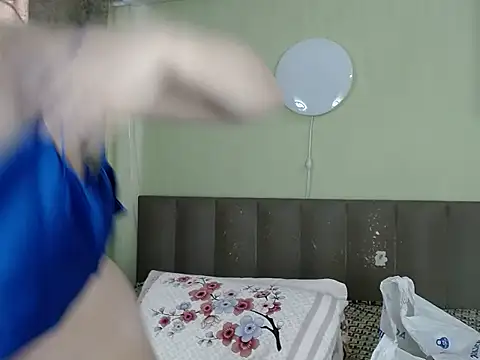 Snapshot of Kira_Miler chatting on February 2025 06:40:02 AM Kira Miler online show from February 2025 06:40:02 AM