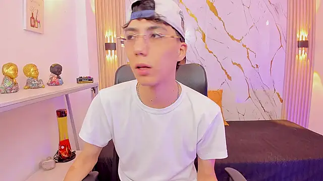 Nikolay Gregori online show from February 2026 04:17:02 AM