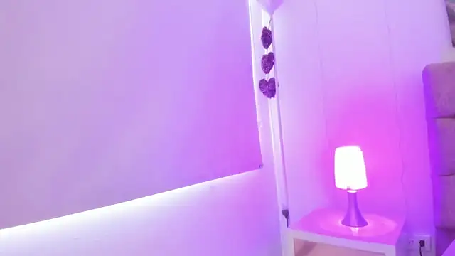 Julianaa Castro  online show from January 2025 02:59:01 PM