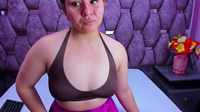 AlaSmith online show from September 2025 01:43:01 AM