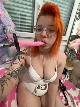 LaskaLeRoomba online show from April 2026 09:23:02 PM
