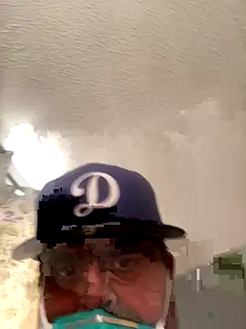 Snapshot of Miguel16i chatting on December 2024 09:24:01 PM Miguel16i online show from December 2024 09:24:01 PM