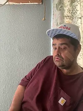 Snapshot of Miguel16i chatting on December 2024 09:08:02 PM Miguel16i online show from December 2024 09:08:02 PM