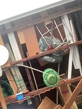 Snapshot of Miguel16i chatting on December 2024 10:52:02 PM Miguel16i online show from December 2024 10:52:02 PM