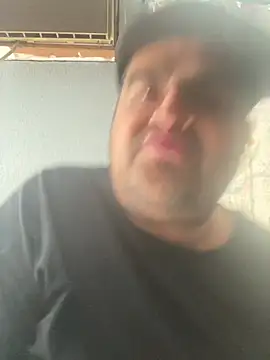 Snapshot of Miguel16i chatting on January 2025 08:11:01 PM Miguel16i online show from January 2025 08:11:01 PM