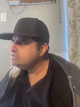 Snapshot of Miguel16i chatting on January 2025 05:21:01 PM Miguel16i online show from January 2025 05:21:01 PM