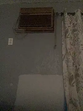 Snapshot of Miguel16i chatting on February 2025 06:17:02 AM Miguel16i online show from February 2025 06:17:02 AM