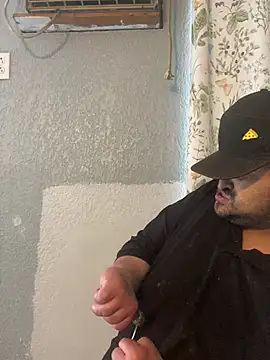 Snapshot of Miguel16i chatting on February 2025 06:09:02 PM Miguel16i online show from February 2025 06:09:02 PM