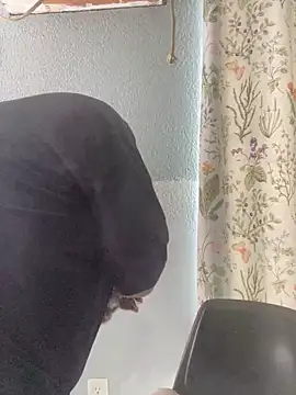 Snapshot of Miguel16i chatting on February 2025 09:47:02 PM Miguel16i online show from February 2025 09:47:02 PM