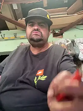 Snapshot of Miguel16i chatting on March 2025 04:01:01 PM Miguel16i online show from March 2025 04:01:01 PM