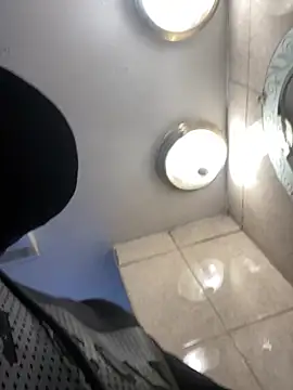 Snapshot of Miguel16i chatting on March 2025 07:12:01 PM Miguel16i online show from March 2025 07:12:01 PM