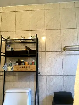 Snapshot of Miguel16i chatting on September 2025 05:04:01 PM Miguel16i online show from September 2025 05:04:01 PM