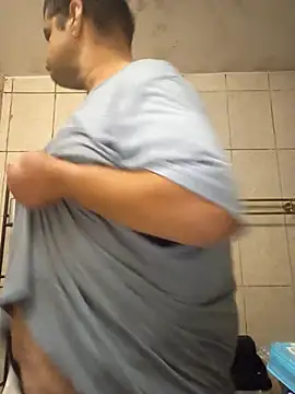 Snapshot of Miguel16i chatting on November 2025 08:45:01 AM Miguel16i online show from November 2025 08:45:01 AM